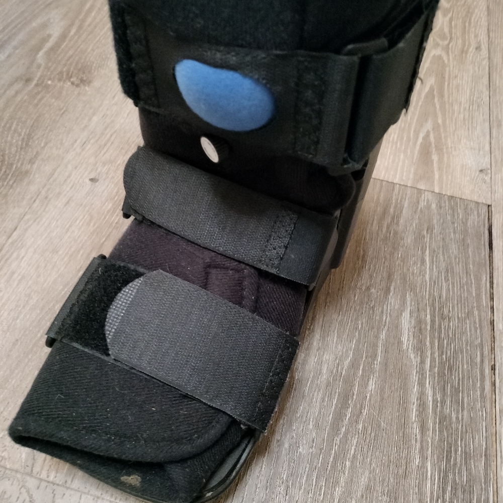 Cam Boot